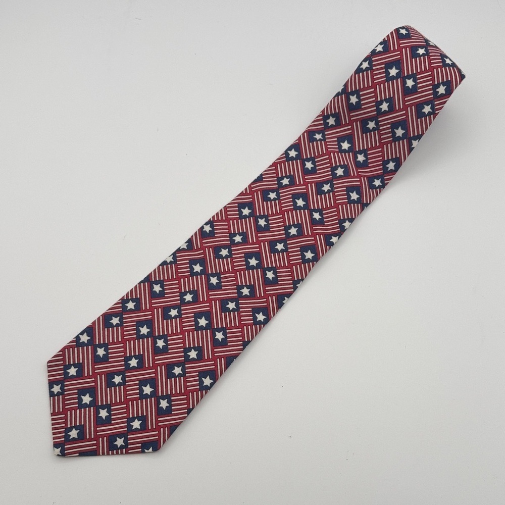 American Eagle Outfitters Red and Blue Star Pattern Tie patriot vintage flag